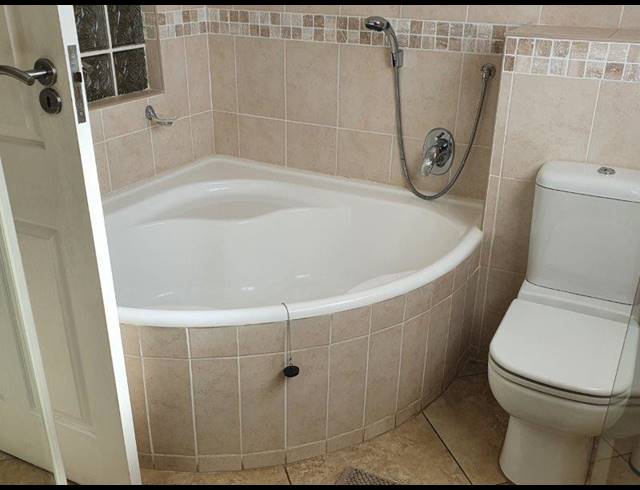 3 BEDROOM APARTMENT FOR SALE IN UVONGO